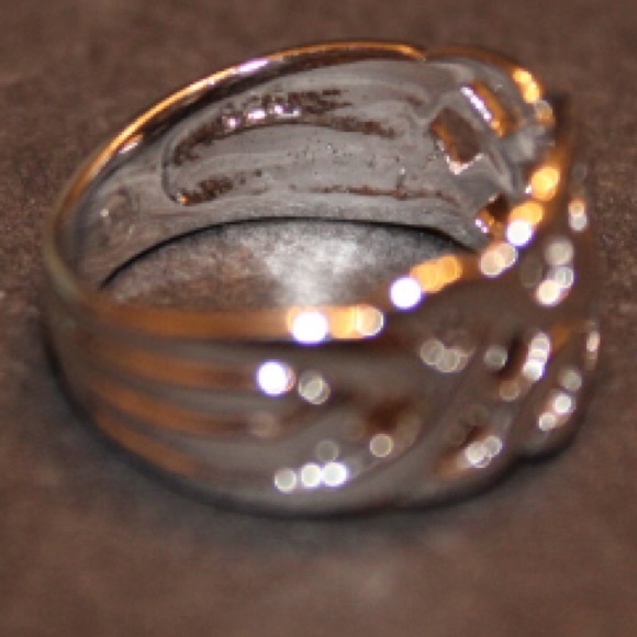 926 Silver Ring Size 5 - Picture 2 of 2